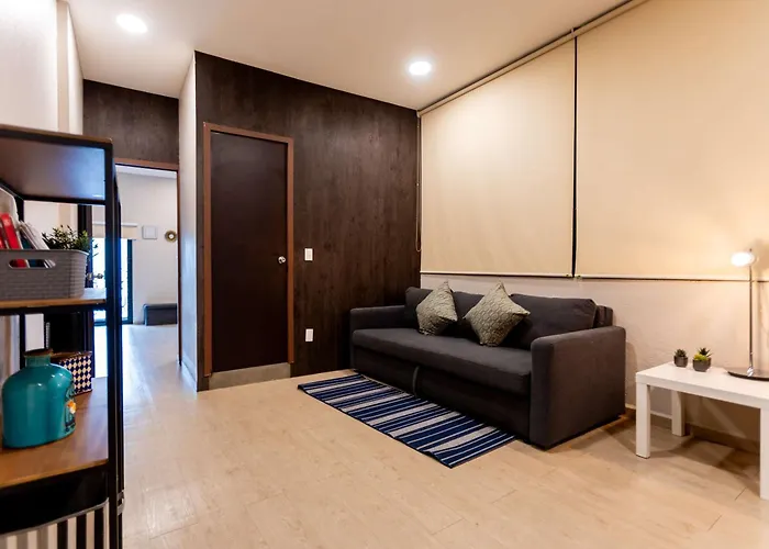 304 Balcony Walk To Zocalo Ac Rooftop Holiday home Mexico City
